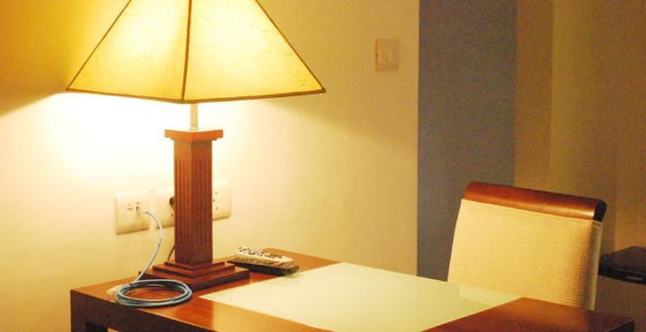 Falcons Nest Imperia Suites Hyderabad Eksteriør billede