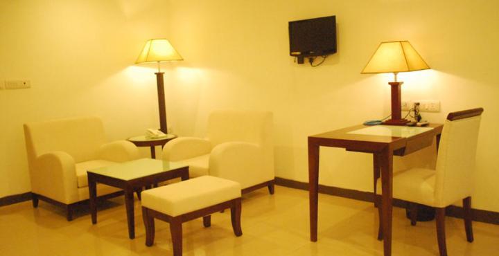 Falcons Nest Imperia Suites Hyderabad Eksteriør billede